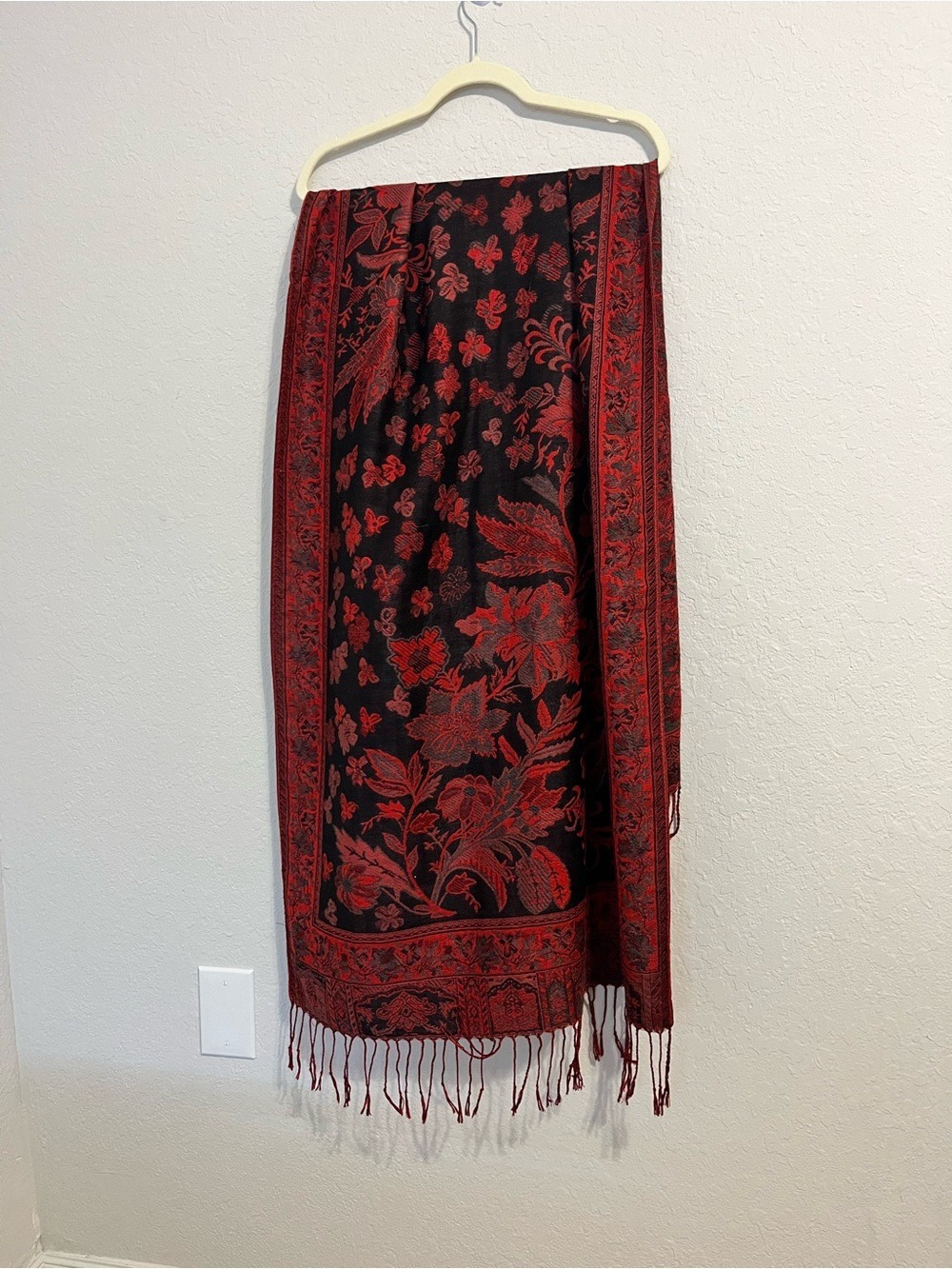 Reversible Jacquard Floral Shawl Wrap Red Black Oversized Fringe Boho Gothic - Picture 3 of 8